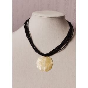 Natural round shell pendant multi strand black beaded choker necklace